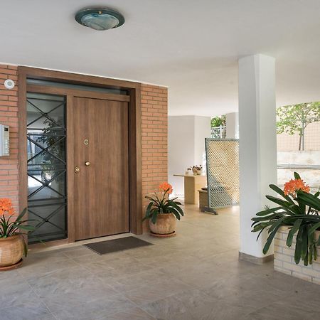 Glyfada'S Cosy Apartments Атина Екстериор снимка