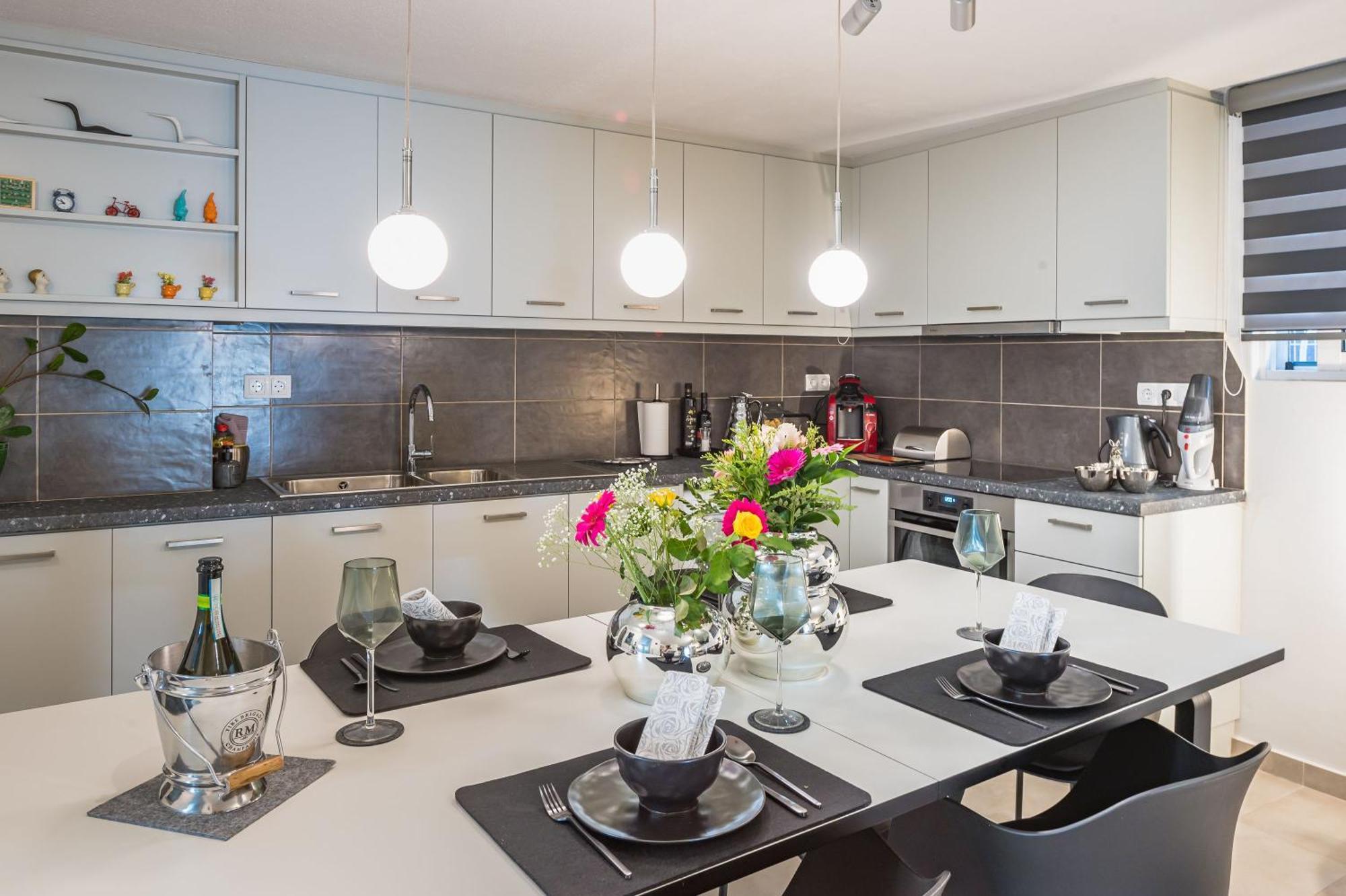Glyfada'S Cosy Apartments Атина Екстериор снимка